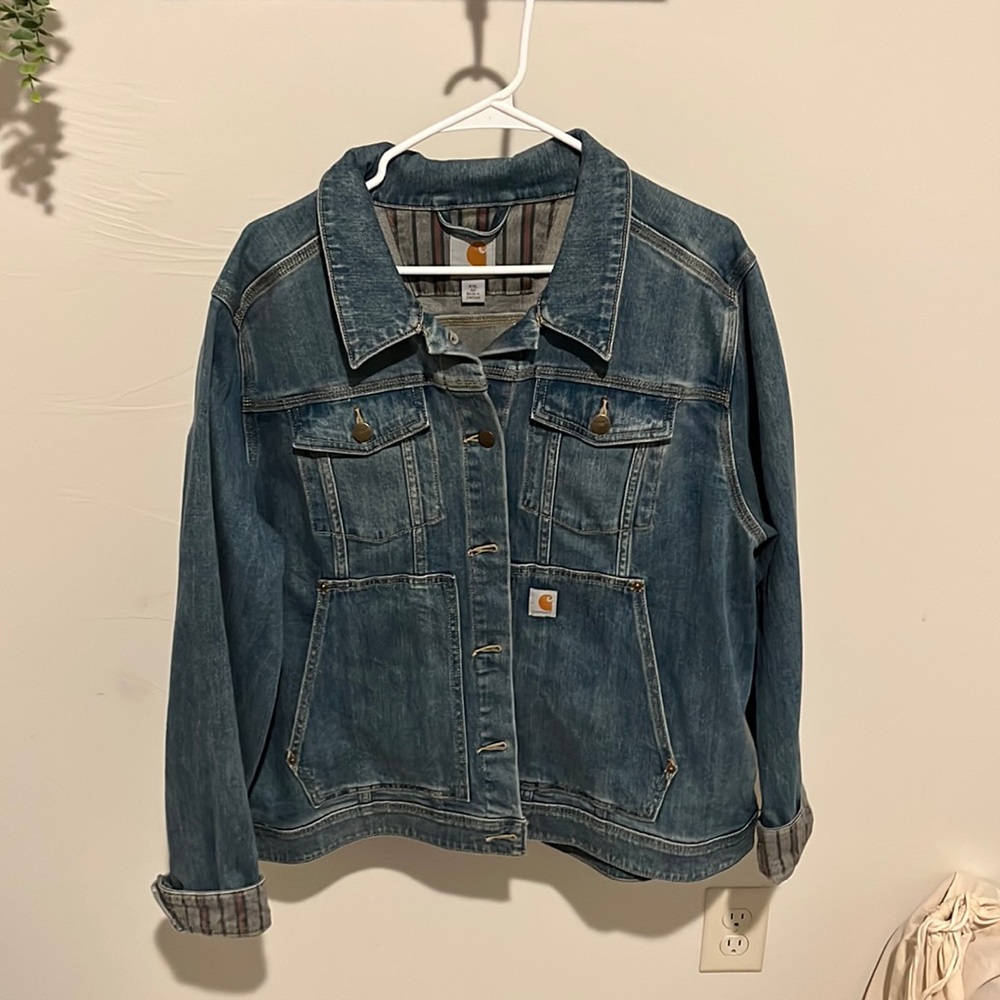 Women’s Carhartt jean jacket